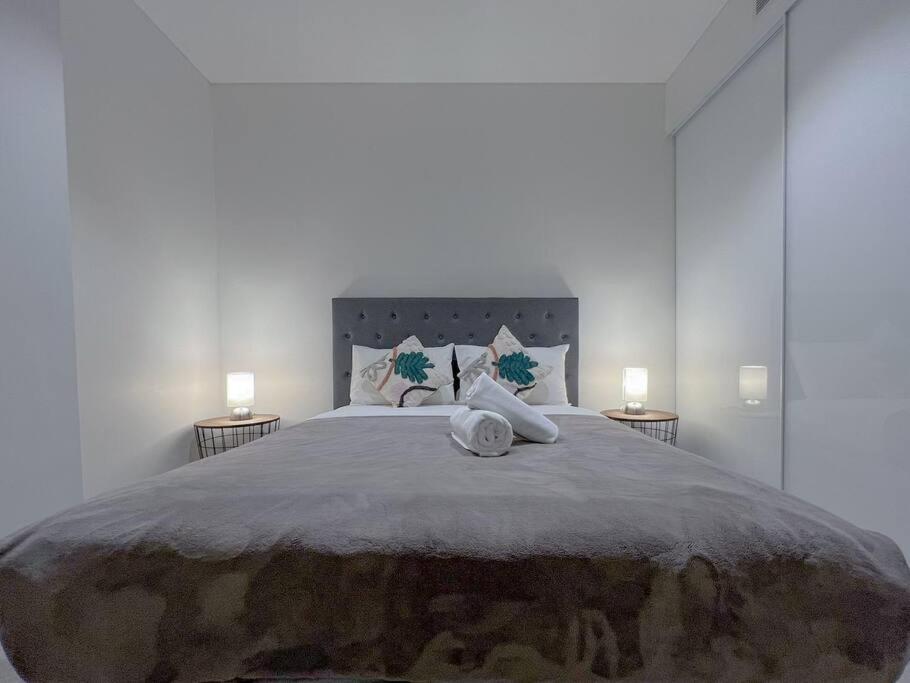 Amazing 2 Bedroom In Cbd! Brisbane Buitenkant foto