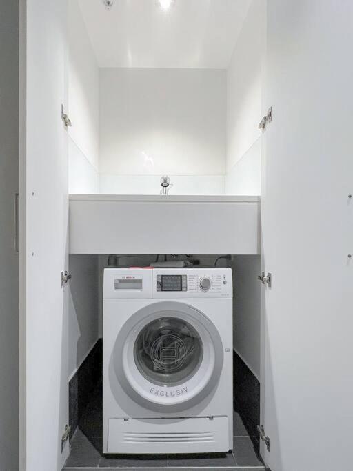 Amazing 2 Bedroom In Cbd! Brisbane Buitenkant foto